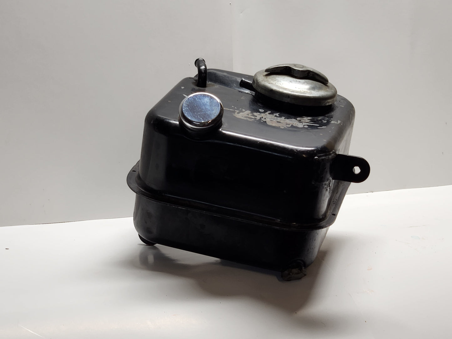 Oil Tank OEM Harley Davidson Shovelhead - Premium Oil Tank from ODDS_ENDS Cycles - Just $90.00! Shop now at onemotorcycleparts.com